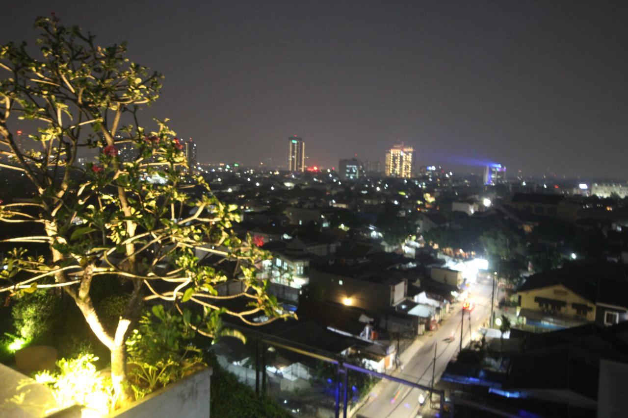 Harvia Suites Kebon Jeruk Джакарта Екстер'єр фото