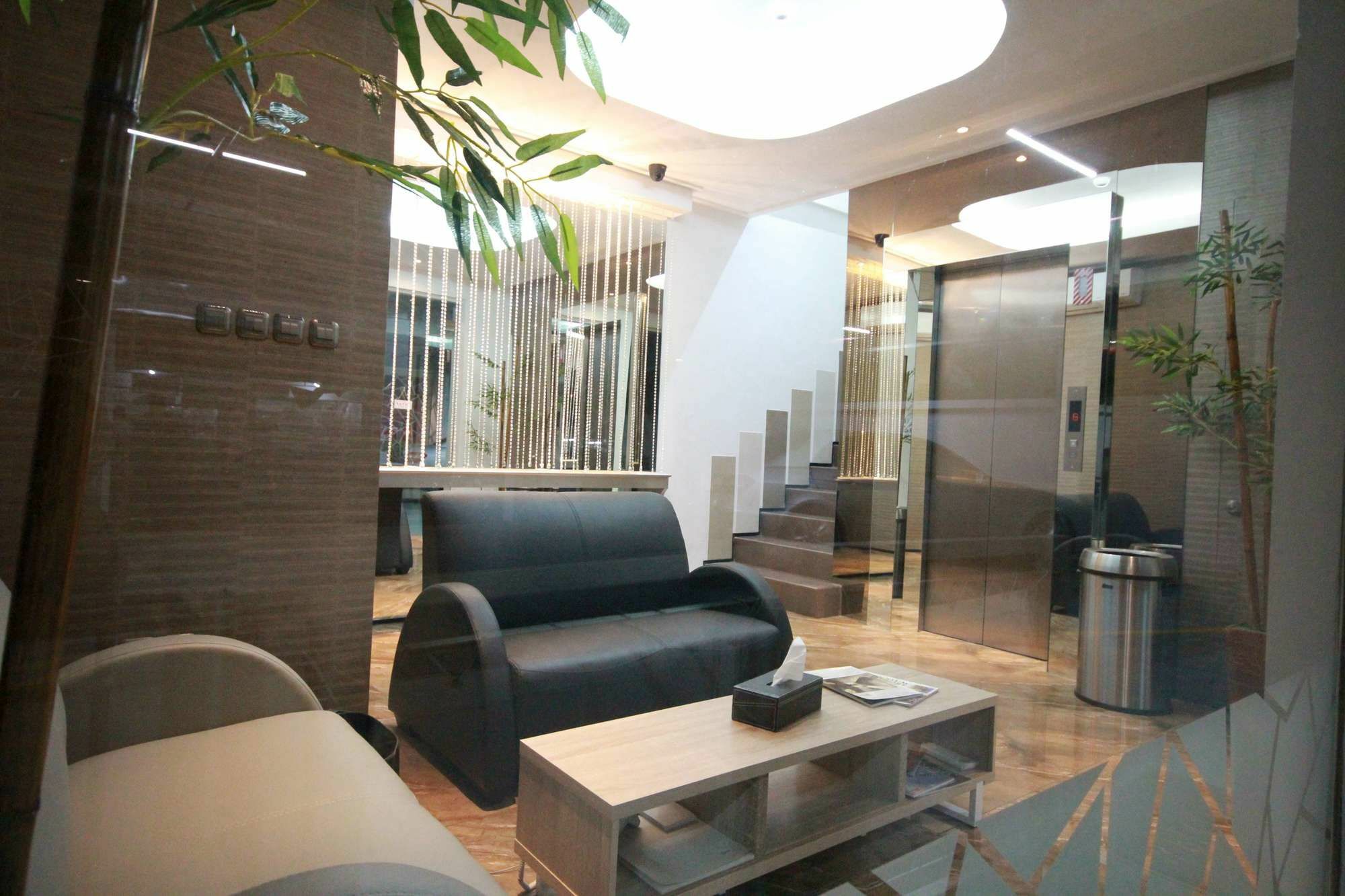 Harvia Suites Kebon Jeruk Джакарта Екстер'єр фото